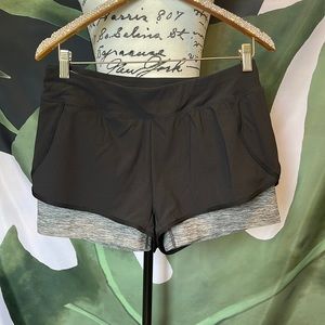 The North Face shorts black w gray. Sz Lg